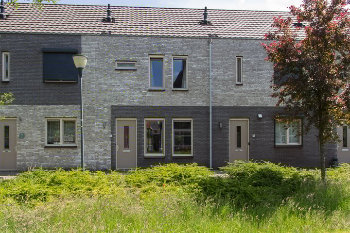 Photo of property Mgr. Bekkersstraat 18, Waalwijk