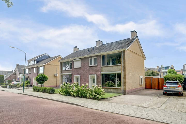 Mgr de Haasstraat 8 in Eersel