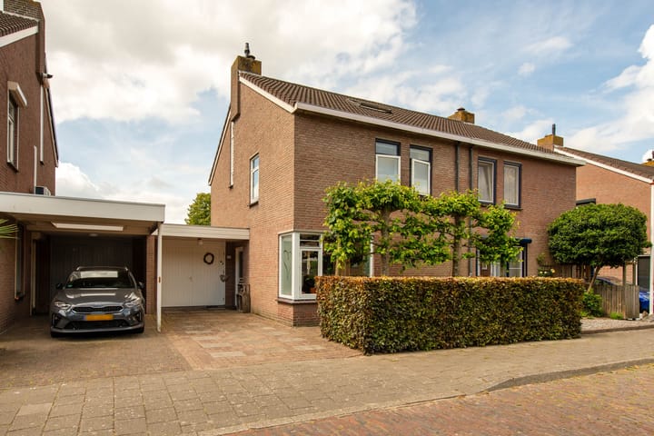Mgr Nolensstraat 12 in Hoogerheide