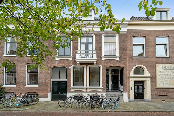 Mgr. van de Weteringstraat 120A in Utrecht