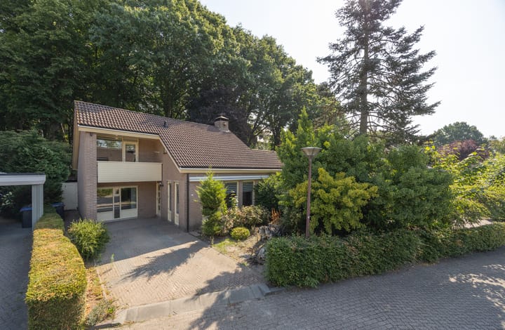 Photo of property Mgr. Van Hooydonklaan 17, Hoeven