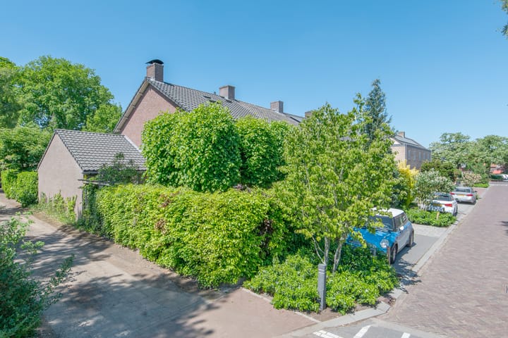 Michiel de Ruyterstraat 38 in Waalre foto