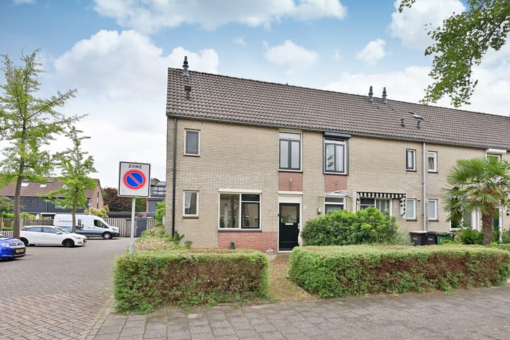 Photo of property Middelgronden 14, Huizen