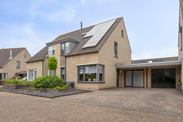 Middelharnisstraat 17 in Tilburg foto