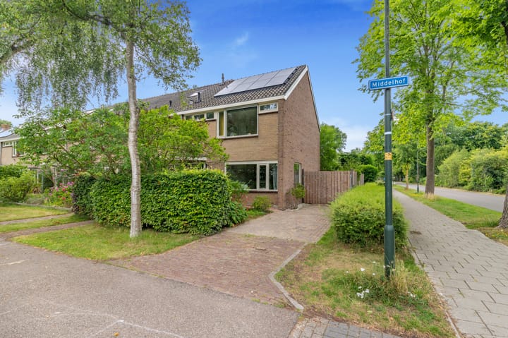 Middelhof 39 in Heiloo