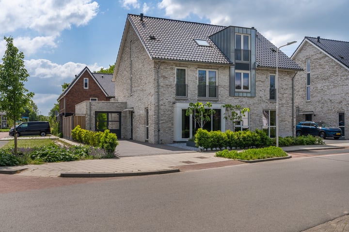 Photo of property Middelingenseweg 15, Hedel