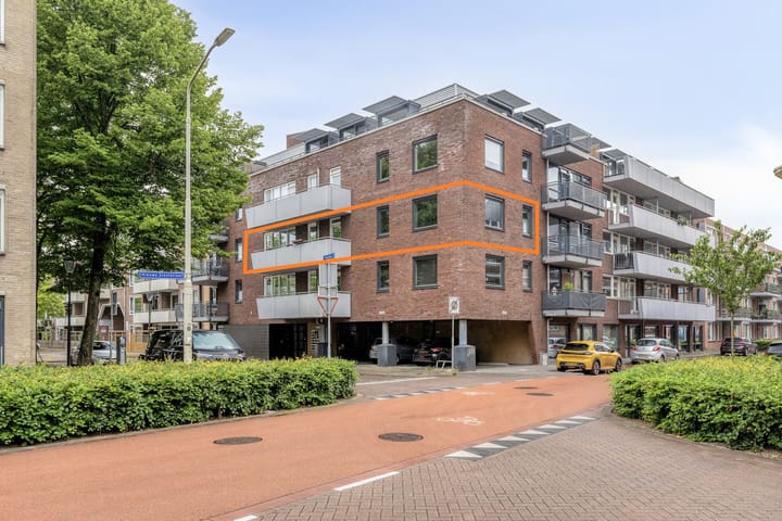 Middellaan 460-C13 in Breda
