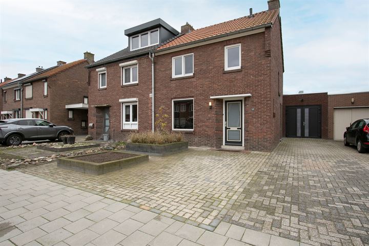 Middelstestraat 53 in Weert