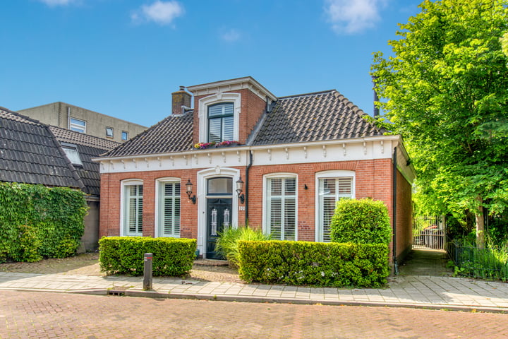 Middelweg 100 in Uitgeest