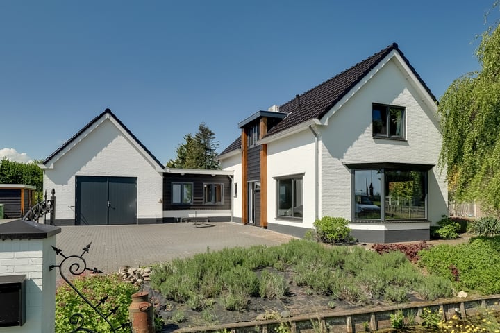 Middelweg 2 in Opmeer