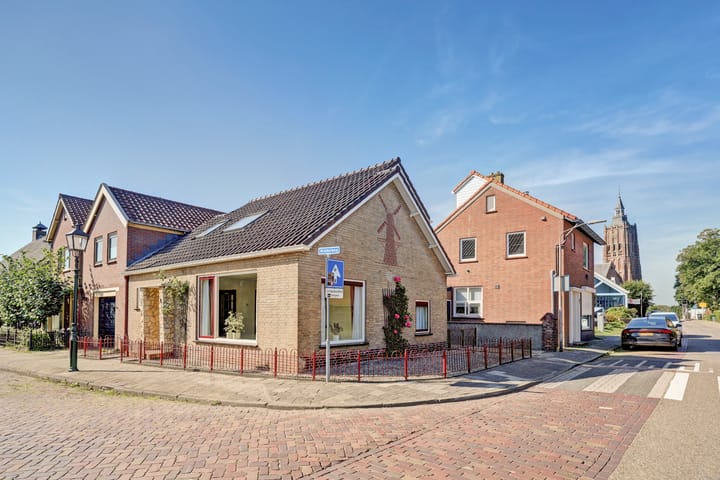 Middelweg 2 in Asperen