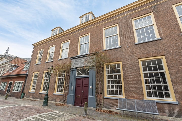 Middelweg 38B in Leiden