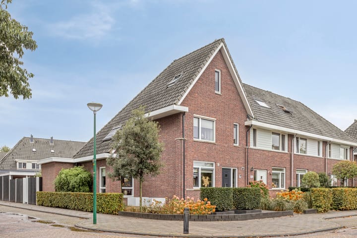 Middelwijk 1 in Rhenen
