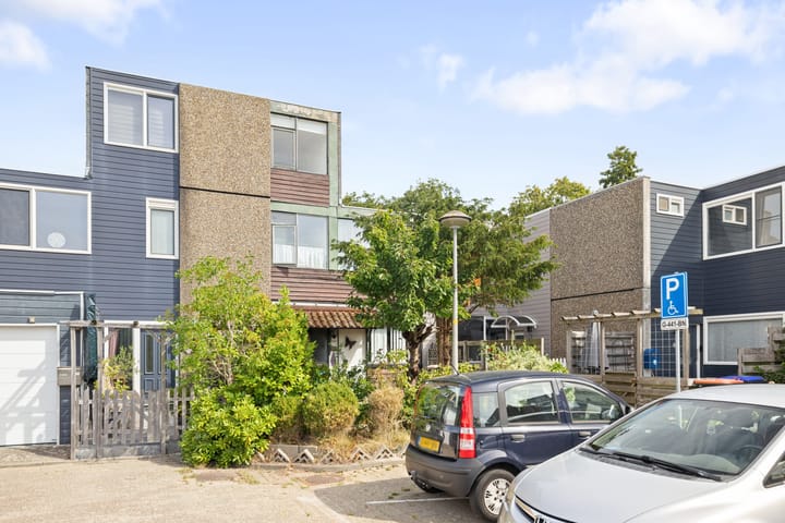 Middelzand 2307 in Julianadorp