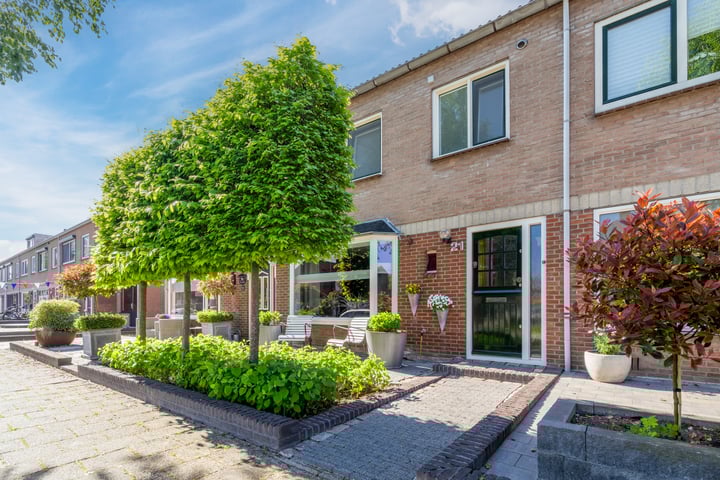 Middelzate 21 in Bunschoten-Spakenburg