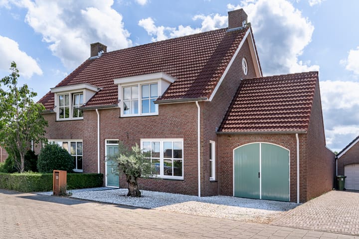 Middenakker 33 in Den Hout