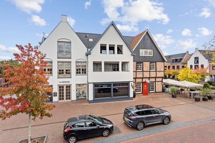 Middenplein 32 in Enter