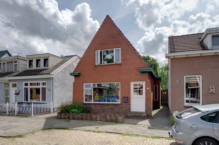 Middenstraat 100 in Sappemeer