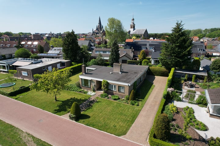 Middenwal 13 in Steenbergen