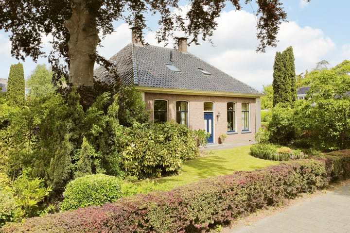 Photo of property Middenweg 155, Heerhugowaard