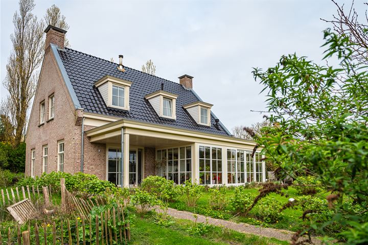 Photo of property Middenweg 41, Vlieland
