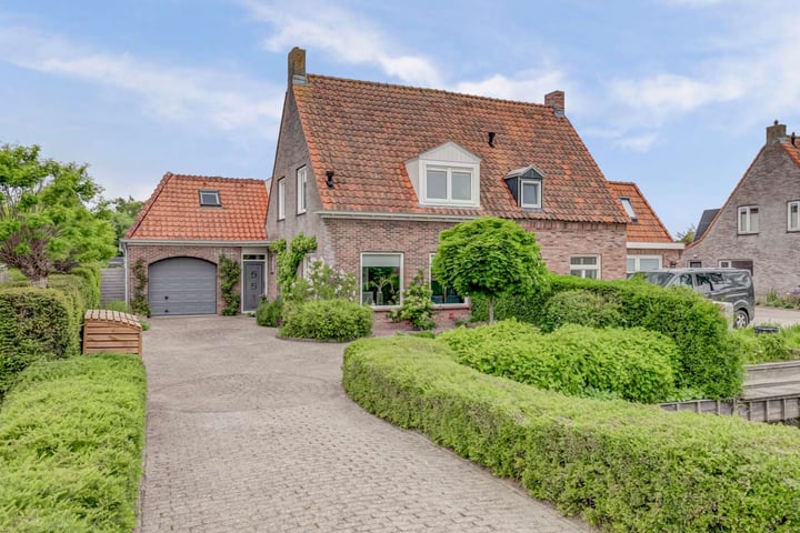 Photo of property Middenweg 551, Heerhugowaard