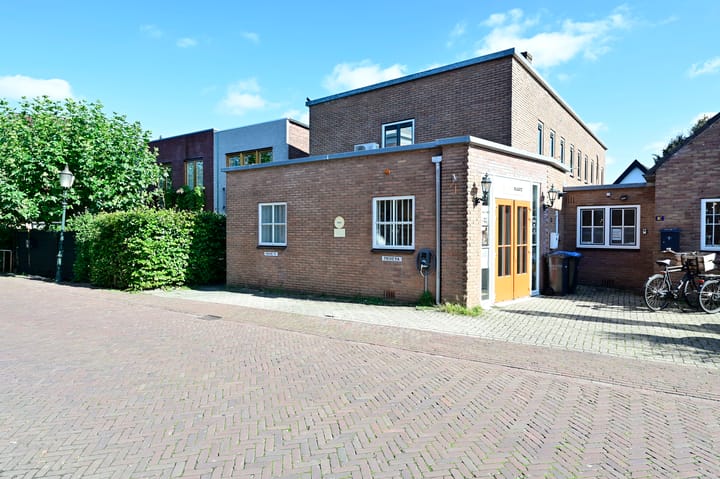 Middenweg 9a in Huizen foto