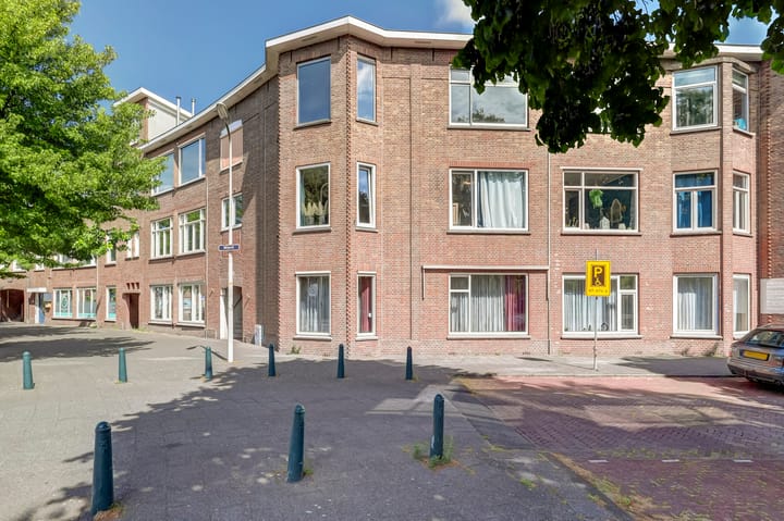 Mient 151 in 's-Gravenhage foto