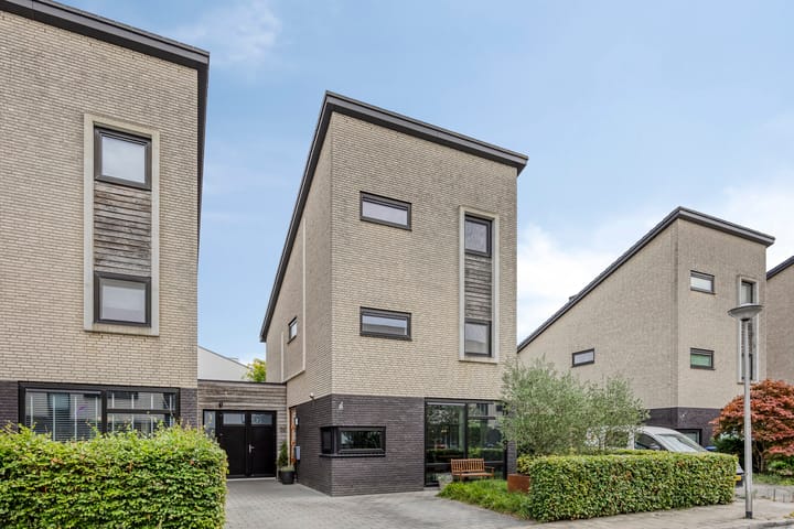 Mierberg 30 in Roosendaal