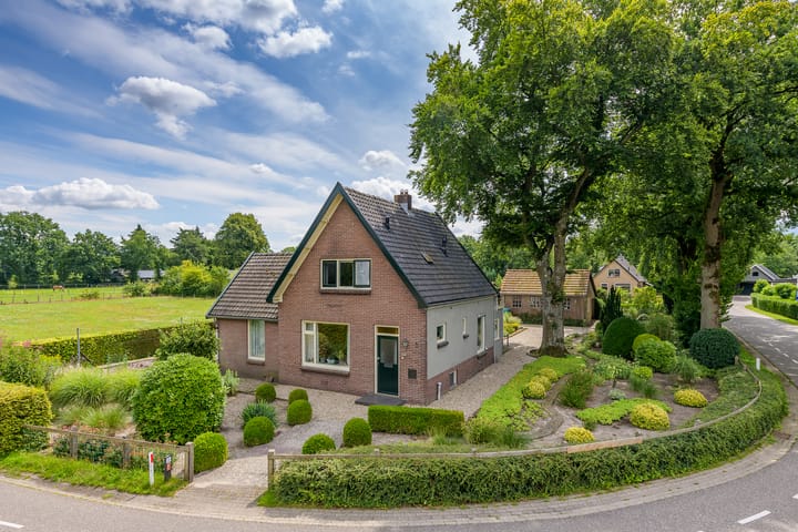 Photo of property Miggelenbergweg 2, Hoenderloo