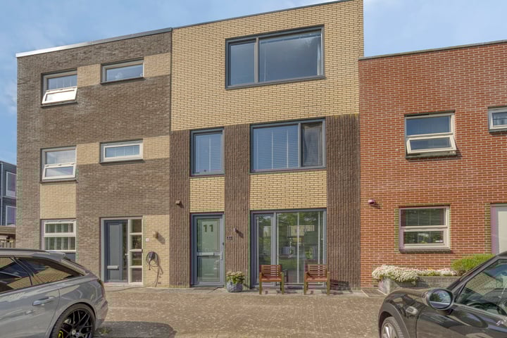 Minervasingel 11 in Almere