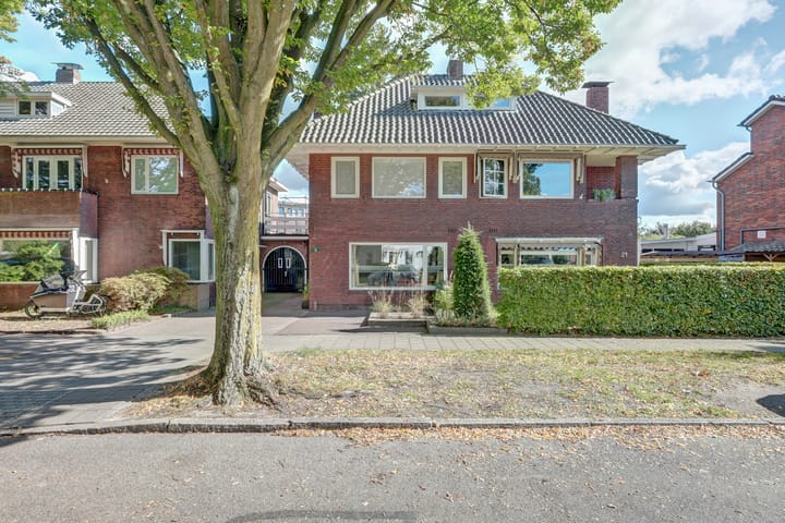 Minister Treubstraat 19 in Enschede
