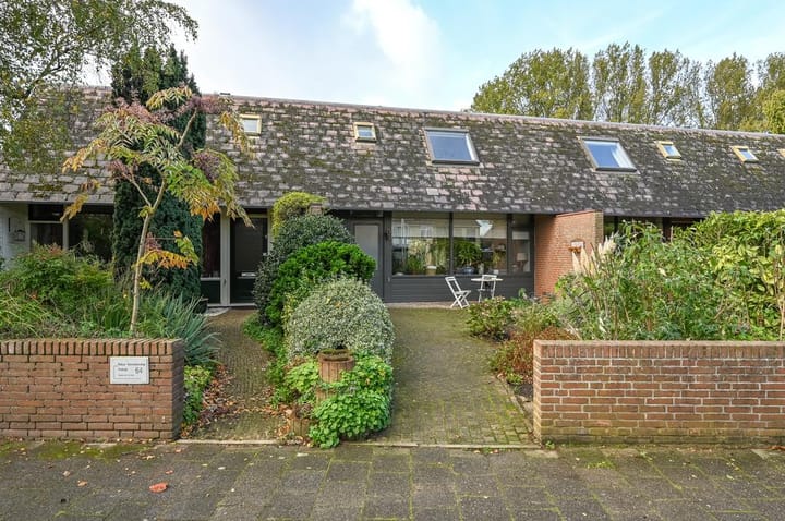 Minister van Houtenlaan 62 in Velsen-Zuid