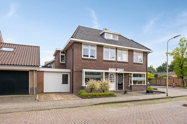 Minkmaatstraat 302 in Enschede Foto