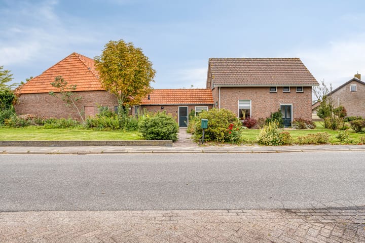 Moerstraatseweg 74 in Moerstraten