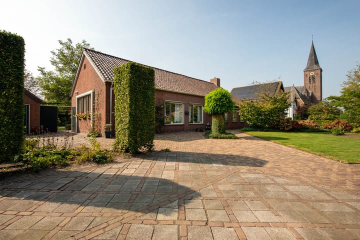Moerstraatseweg 77 in Moerstraten