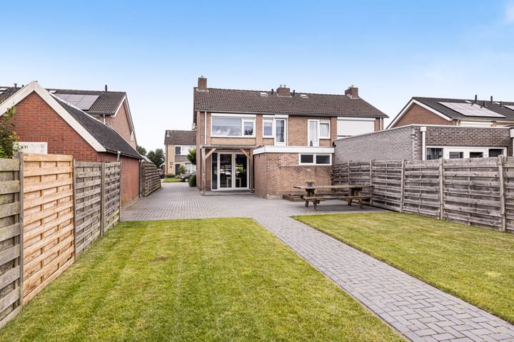 Molenaarslaan 22 in Nieuw-Schoonebeek foto