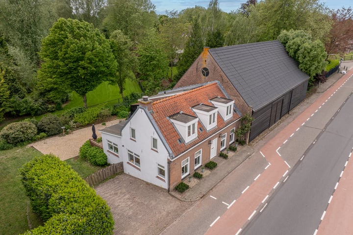 Molendijk 110 in Klaaswaal