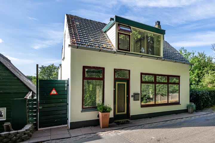 Molendijk 122 in Nieuwe-Tonge