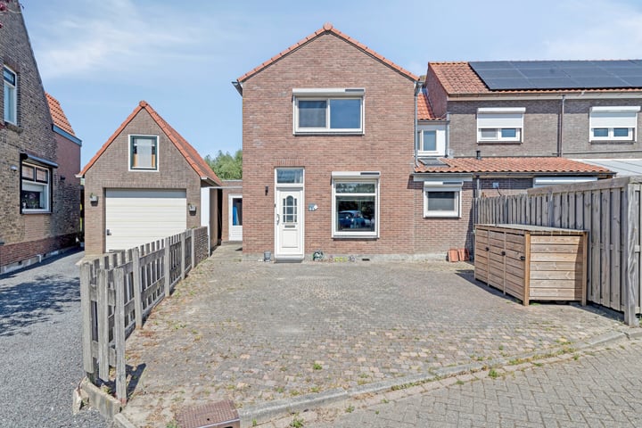 Foto van woning Molendijk 74, Stad aan 't Haringvliet
