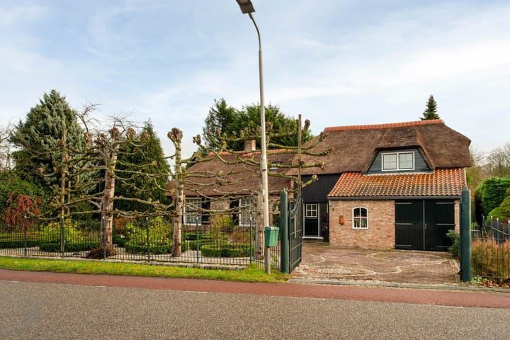 Moleneindsestraat 8 in Hoeven