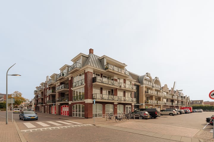 Photo of property Molenpad 77, Aalsmeer