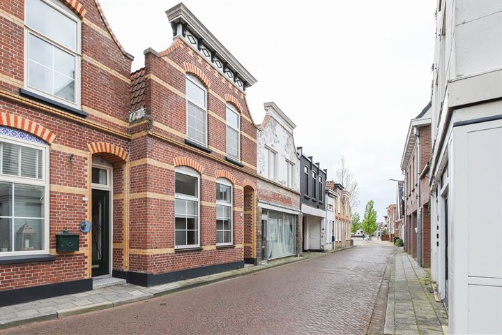 Molenstraat 12 in Sint-Maartensdijk