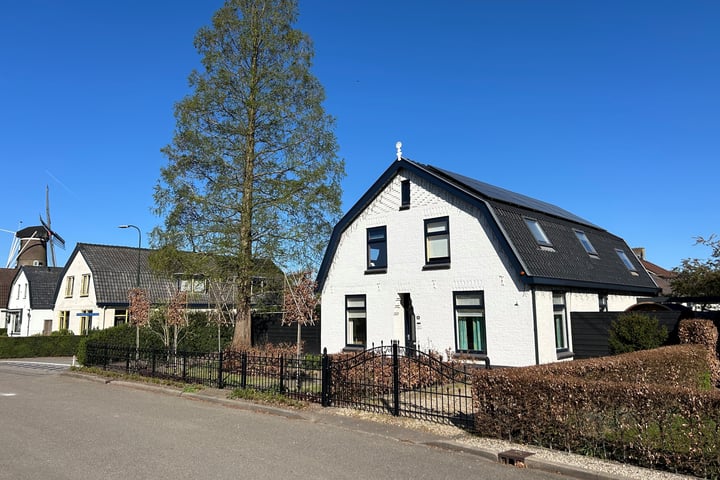 Photo of property Molenstraat 13, Haaften