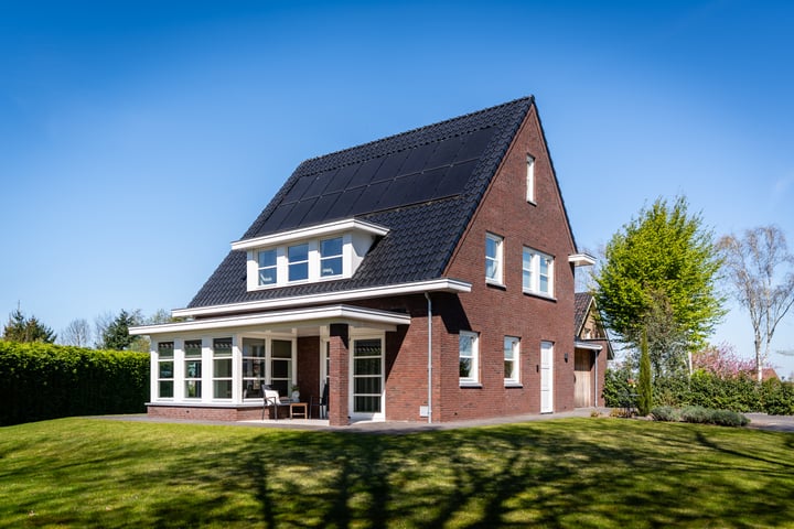 Photo of property Molenstraat 165, Kruisland