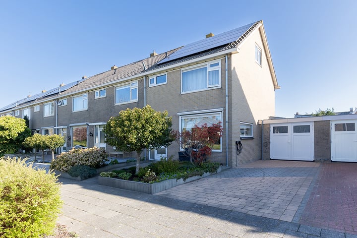 Photo of property Molenstraat 22, Den Oever