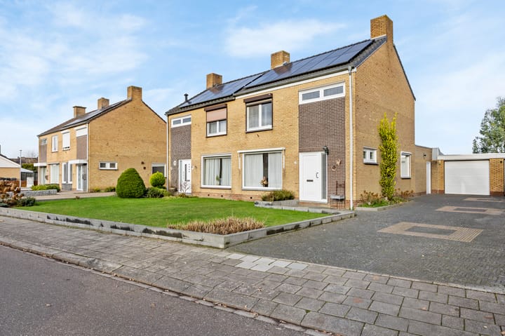 Molenstraat 35 in Roosteren