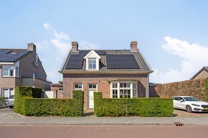 Photo of property Molenstraat 80, Valkenswaard