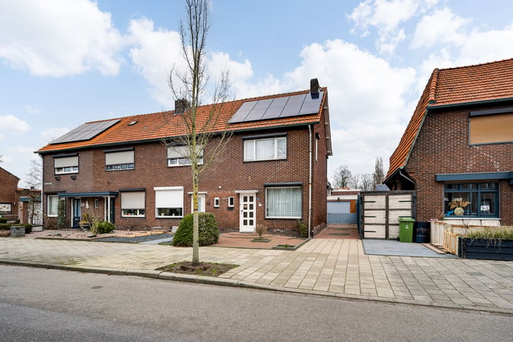 Molenveldstraat 50 in Weert