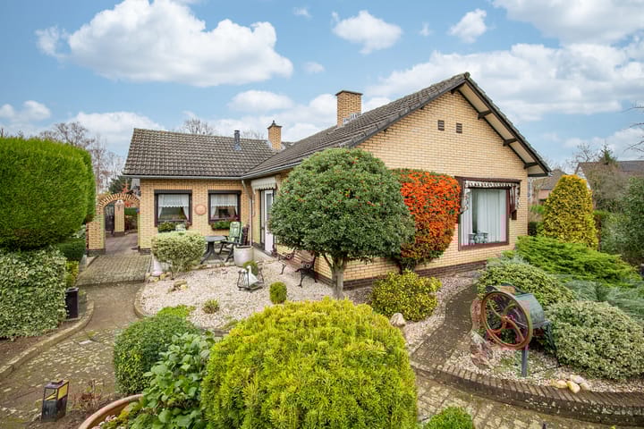 Molenweg 18 en Herten foto